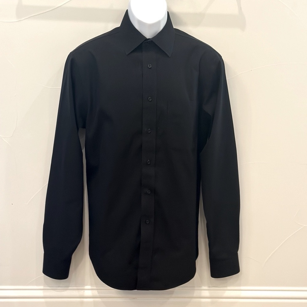 Jos A Bank Men’s Black Button Down Shirt - Large